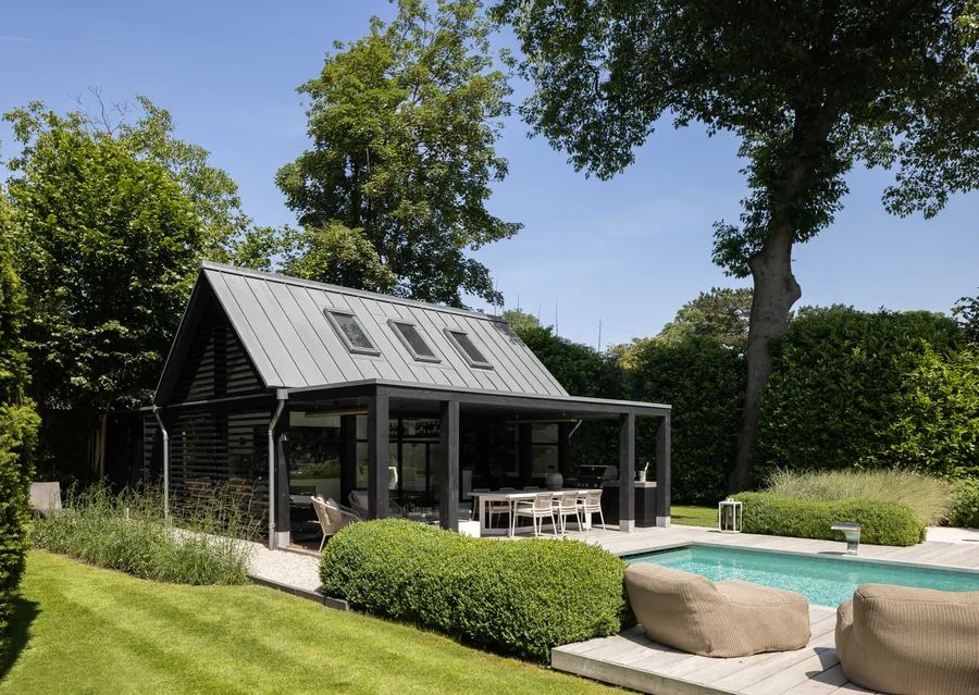 Riante poolhouse met bar