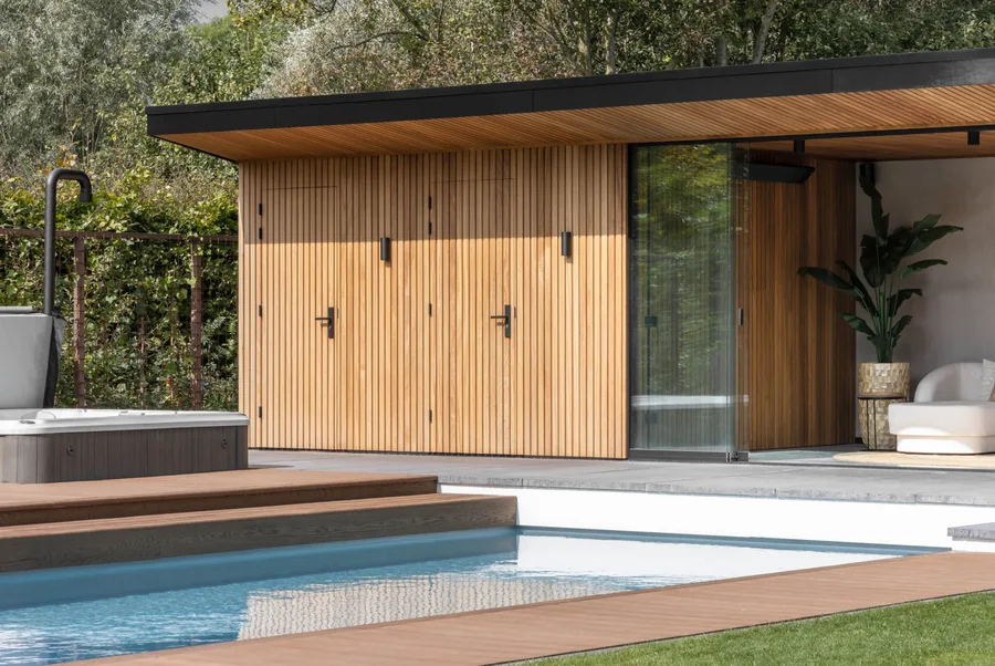 Poolhouse met zwembad