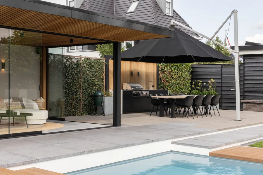 Poolhouse met zwembad